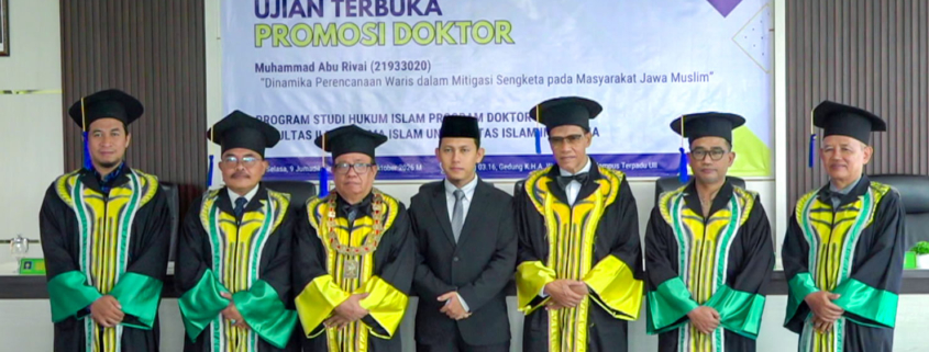Muhammad Abu Rivai raig gelar Doktor dari Program Doktor Hukum Islam Universitas Islam Indonesia (foto: DHI UII)