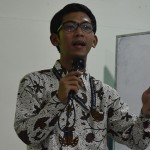 Hidayatul Mabrur Memberikan Materi dalam Studium Generale Mahasiswa Baru Angkatan 2014