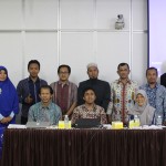 Pemateri dan Peserta Berfoto Bersama Usai Workshop Pemetaan Cluster Unggulan Penelitian PAI