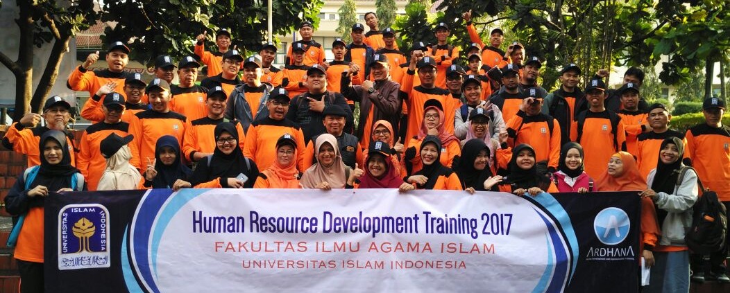 Jalin Sinergi dan Kekompakan, FIAI Adakan Outbond di Kebun The Karanganyar
