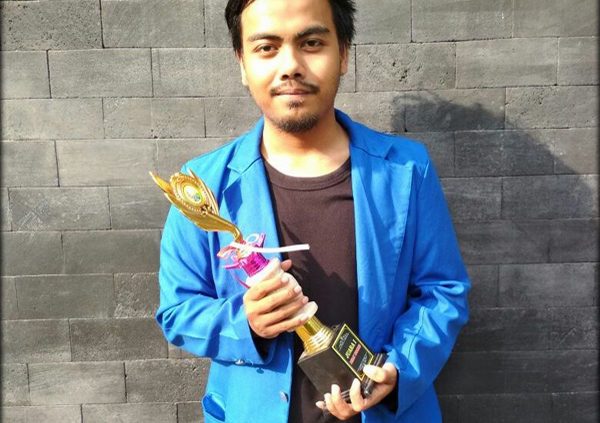 Mahasiswa PAI Raih Juara 2 Lomba Esai Bahasa Inggris Ubinus