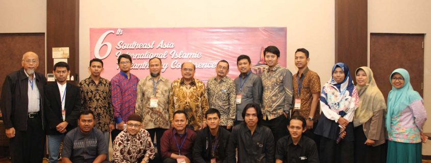 Sesi Foto Bersama Andri Mardika dan Peserta Conference Lainya di ajang 6th Southeast Asia International Islamic Philanthropy Conference (SEAIIPC) 2018