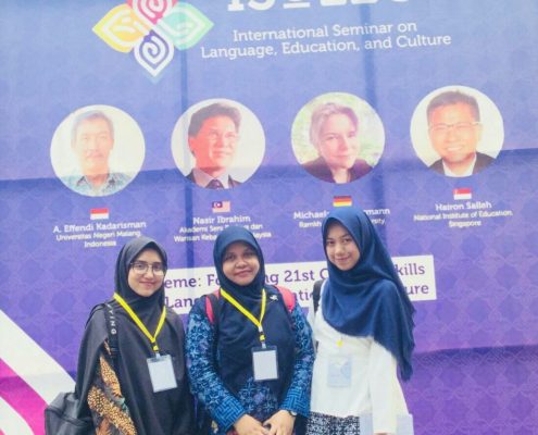 Kolaborasi Dosen dan Mahasiswa FIAI UII di Forum Internasional