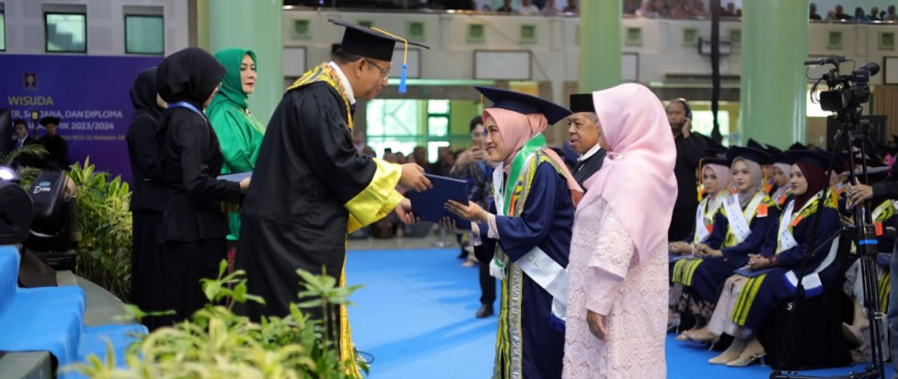 Luluk Raih IPK 4,0 dan Pin Emas UII, Tempuh Program Magister 1 Tahun 7 Bulan di FIAI