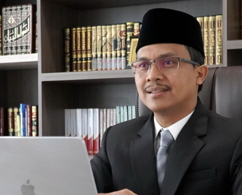 Dr. Nur Kholis, SEI., M.Sh.Ec Dosen FIAI UII