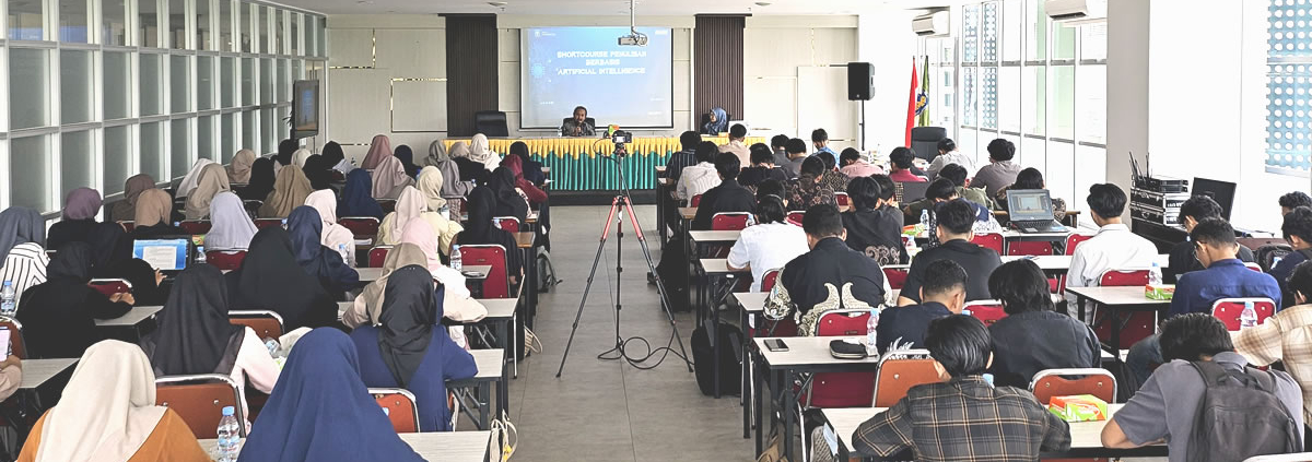 Short course Penulisan Berbasis Artificial Intelligence (AI) untuk mahasiswa FIAI UII (foto: FIAI)