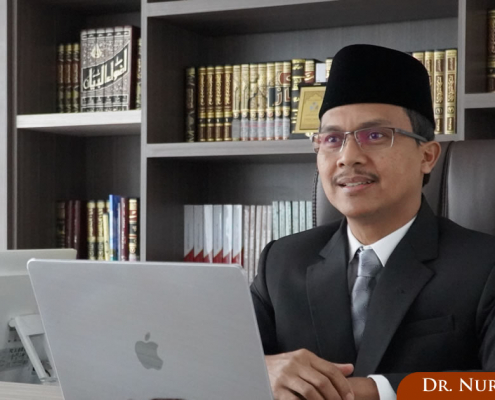 Dr. H. Nur Kholis, S.Ag., SEI., M.Sh.Ec.,