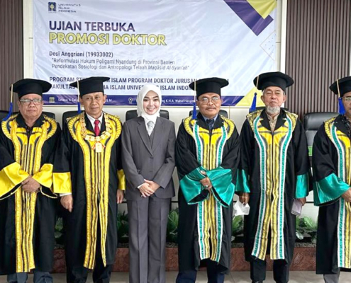 Desi Anggriani Raih Gelar Doktor di UII Berkat Teliti Hukum Poligami Nyandung Provinsi Banten